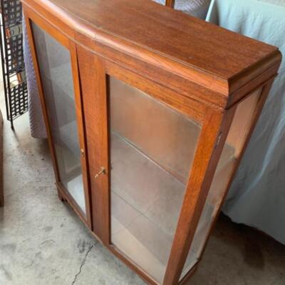 Lot 102 - Antique 1920s Display Cabinet 