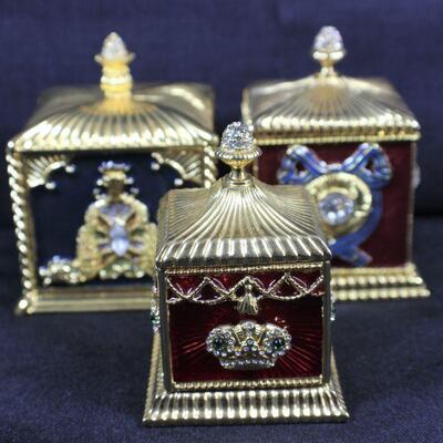 LOT#323: Wendy Reed Hand Enameled Trinket Boxes