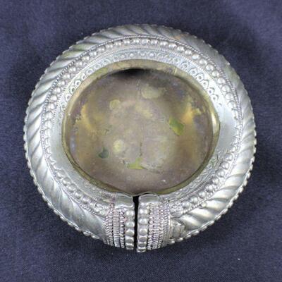 LOT#335: Arabian/Omami Slave Ankle Bracelet Bowl