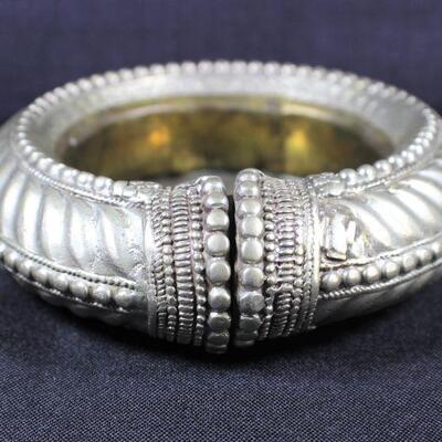 LOT#335: Arabian/Omami Slave Ankle Bracelet Bowl