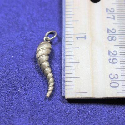 LOT#338: Stamped 10K Gold Italian Horn 0.7g
