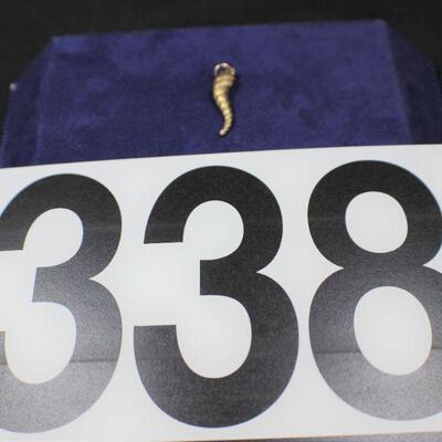 LOT#338: Stamped 10K Gold Italian Horn 0.7g