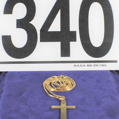 LOT#340: Stamped 14K Gold Crucific & Box Charm 6.9g