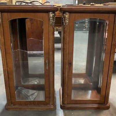 LOT#375: Believed to be French Curio Style Lighted Cabinets