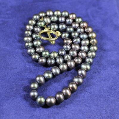 LOT#406: Tahitian Pearls with 14K Gold Toggle