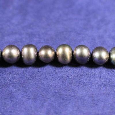 LOT#406: Tahitian Pearls with 14K Gold Toggle