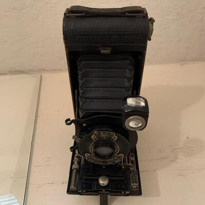 Lot 344 Antique Kodak Cameras 
