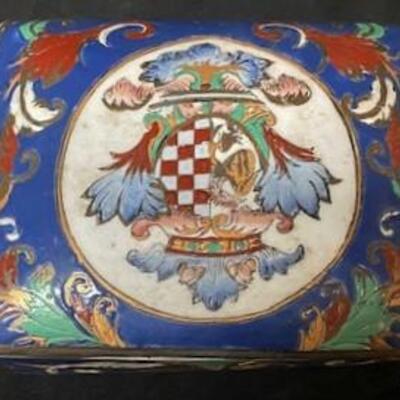 LOT#412: Believed to be Porcelain Chinese Export Covered Trinket Boxes 