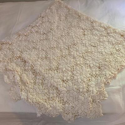 Lot 343 Antique Hand Crochet Bed Spread
