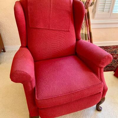 LOT 42  RED VINTAGE WING BACK RECLINER CHAIR