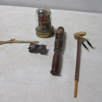 Lot 71 - Collectible Items