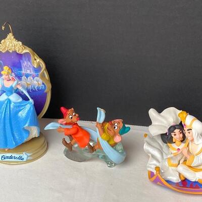 Lot #282 Hallmark Keepsake Disneyâ€™s Cinderella and Aladdin Ornaments 