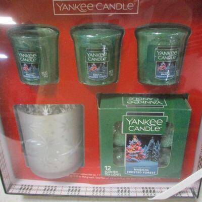 Lot 83 - Yankee Candles 