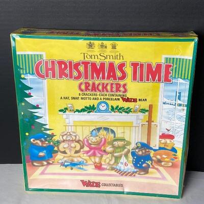 Lot #299 Vintage Tom Smith Christmas Time Crackers Wade Collectables
