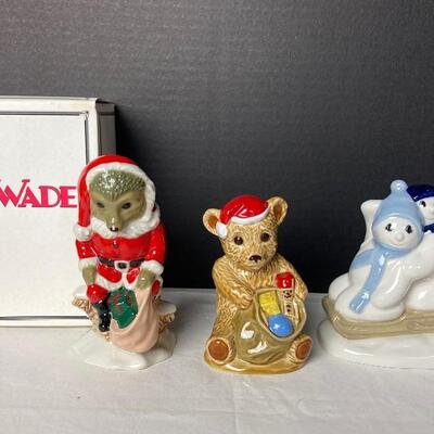 Lot #300 Wade Collectables Christmas Figurines 