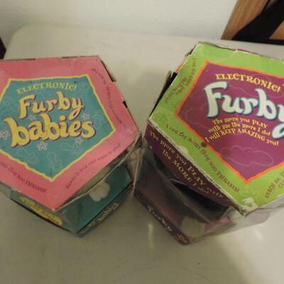 VINTAGE FURBYS