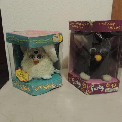 VINTAGE FURBYS