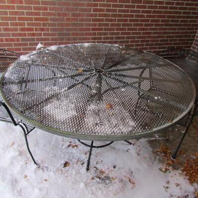 LOT 79  ROUND IRON PATIO TABLE W/2 MATCHING CHAIRS