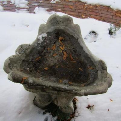 LOT 80  CONCRETE BIRD BATH