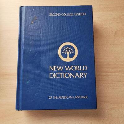 Lot #47: Vintage Encyclopedia and Dictionary Home School Bundle ðŸ« 