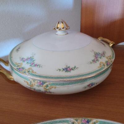 Lot #56: Vintage NORITAKE Plaza Fine China Set