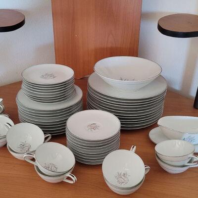 Lot #57: Vintage NORITAKE Taryn Fine China Set