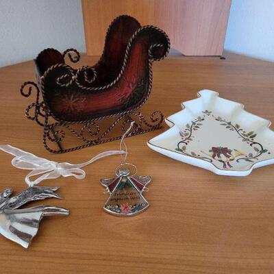 Lot #60: Vintage Group of Christmas Deco 