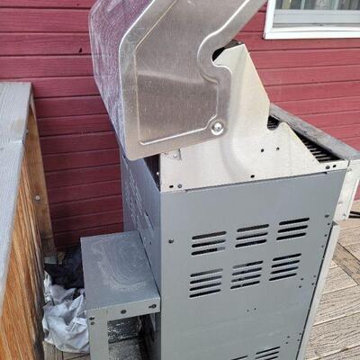 Lot #88: Outdoor Grill by KITCHENAID 