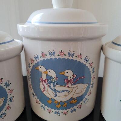 Lot #94: Vintage Set of (3) RIBBON GEESE Kitchen Canisters