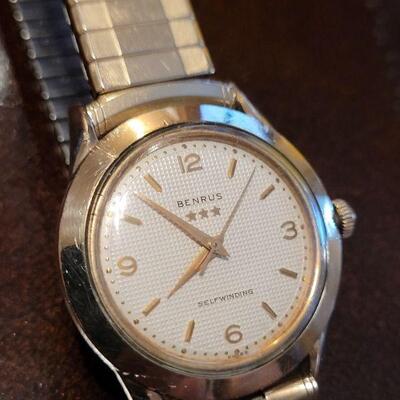 Lot #97: Vintage 36.5mm BENRUS 10K Gold Filled Self Winding Automatic Watch TESTED A+