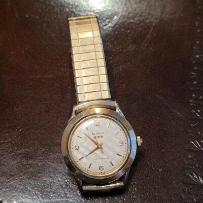 Lot #97: Vintage 36.5mm BENRUS 10K Gold Filled Self Winding Automatic Watch TESTED A+