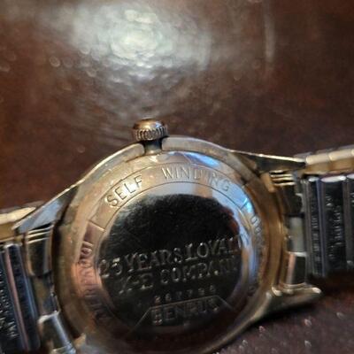 Lot #97: Vintage 36.5mm BENRUS 10K Gold Filled Self Winding Automatic Watch TESTED A+