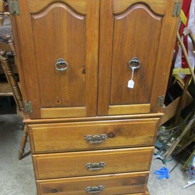Lot 109 - Nice Solid Wood Chest of Drawers with Double Door Sweater Cabinet  
