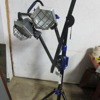 Lot 114 - Shop Light 