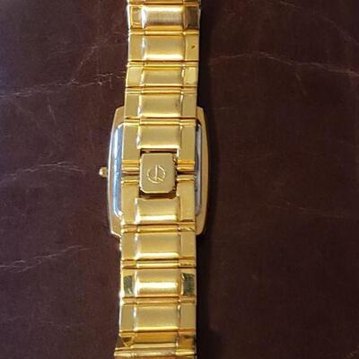 Lot 100: Tissot Mens Vintage Watch - Needs Battery