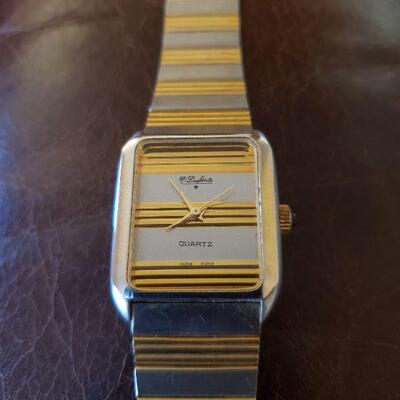 Lot 102: Vintage Dufonte Watch - Needs Battery