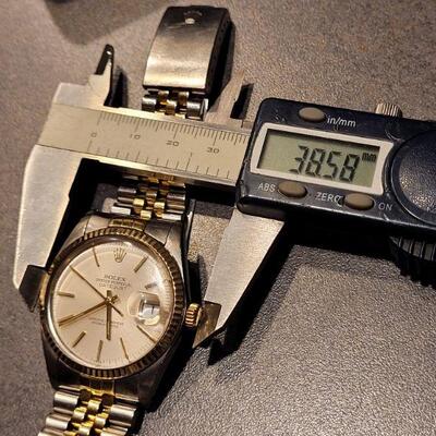 Lot 117: Vintage 1970's/80's ROLEX Automatic Oyster Perpetual DATEJUST w/ 14k Gold Fluted Bezel & Original JUBILEE Bracelet...