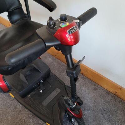 Lot #126: PRIDE GO GO Mobility Scooter w/ Charger TESTED A+