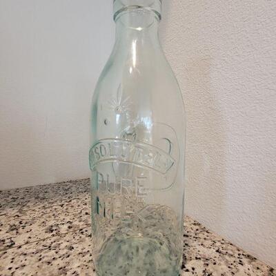 Lot #130: Vintage MADE IN ITALY Milk Glass Jar