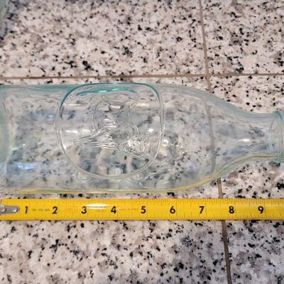 Lot #130: Vintage MADE IN ITALY Milk Glass Jar