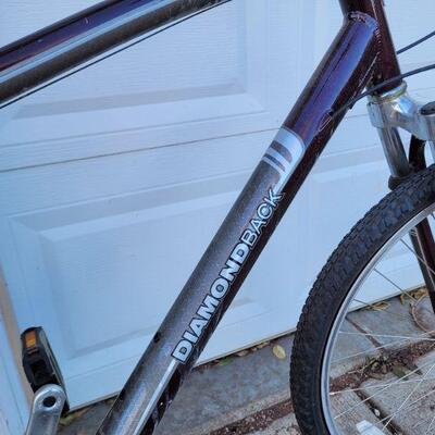 Lot #136: DIAMONDBACK "WILDWOOD" Large Adult CruiserBicycle 