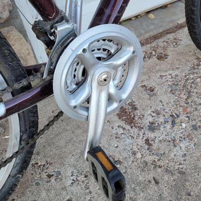 Lot #136: DIAMONDBACK "WILDWOOD" Large Adult CruiserBicycle 