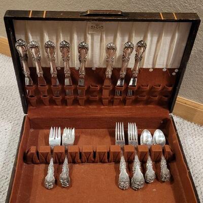 Lot #139: Vintage STERLING SILVER Reed & Barton BURGUNDY? Dinnerware Set (32 pcs.)