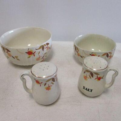 Lot 117 - Vintage Hall's Superior Autumn Leaf Jewel Tea Homemakers