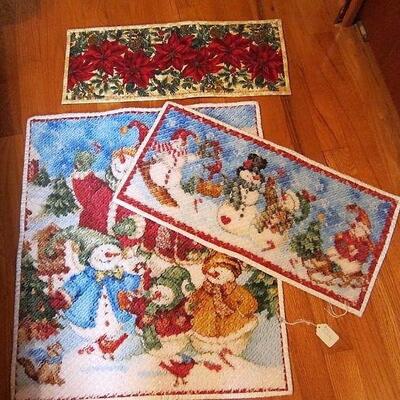 Table runner/hot plate