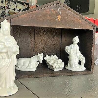 Nativity scene set