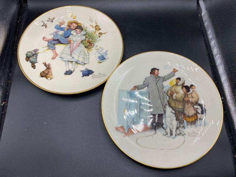 Pair of Norman Rockwell Collector Plates | EstateSales.org