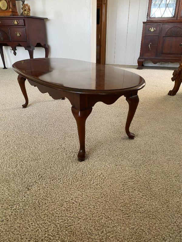 Thomasville cocktail table hotsell