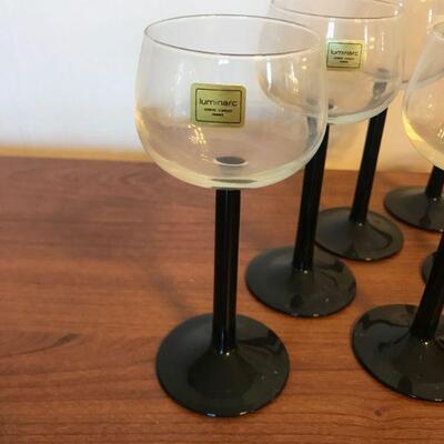 Vintage Luminarc France Wine Glasses and Goblets (34)