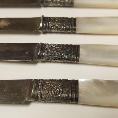 Lot 161: Vintage Landers Frary & Clark Ã¦tna works Knives (5)